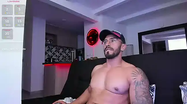 Snapshot of tony_muscle chatting on 16, 3, 2025 tony muscle online show from 16, 3, 2025