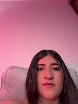 Snapshot of AhriCutte chatting on 16, 12, 2024 AhriCutte online show from 16, 12, 2024