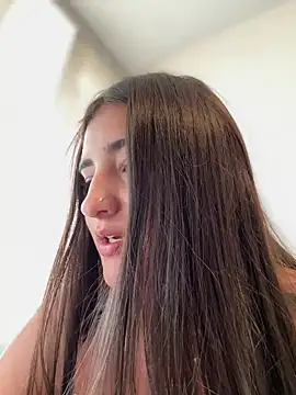 Snapshot of AhriCutte chatting on 21, 3, 2025 AhriCutte online show from 21, 3, 2025