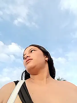 Snapshot of girl_milk1 chatting on 3, 11, 2025 girl milk1 online show from 3, 11, 2025