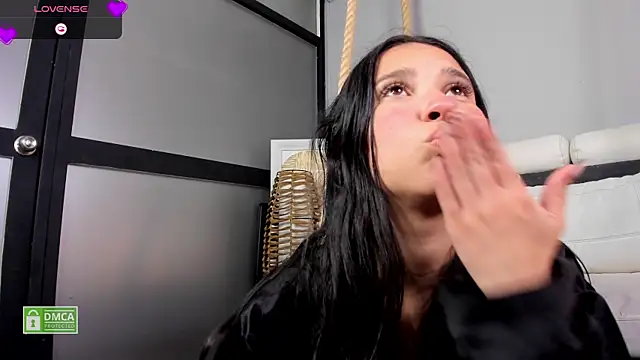 aisha   online show from 12, 1, 2025