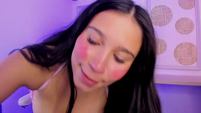 aisha   online show from 3, 3, 2025