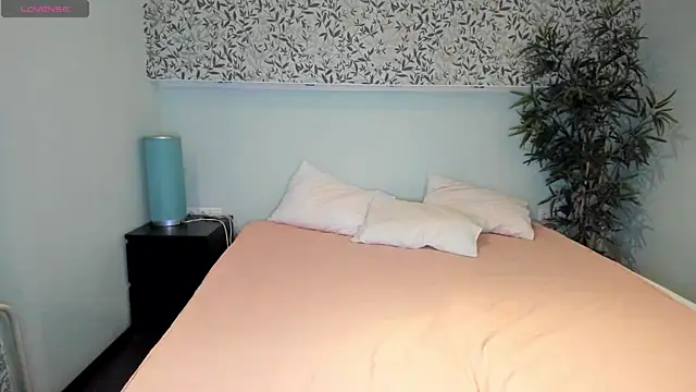 Snapshot of Miss_you_kiss chatting on 13, 12, 2024 Miss you kiss online show from 13, 12, 2024