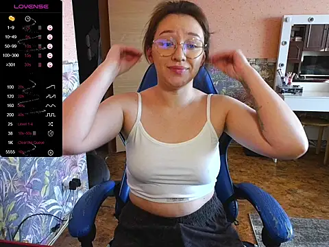 Chloe strip online show from 15, 10, 2025