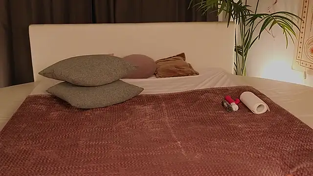 cherry lea online show from 17, 1, 2025