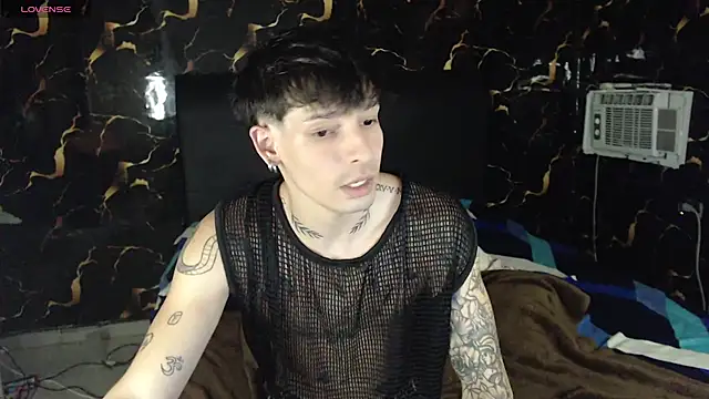 Snapshot of Apolo_Hidalgo01 chatting on 18, 6, 2026 Apolo Hidalgo01 online show from 18, 6, 2026