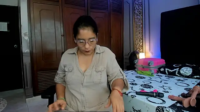 Snapshot of mature_bigass__ chatting on 13, 3, 2026 mature bigass online show from 13, 3, 2026