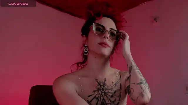 Snapshot of Borbala_Iggy chatting on 26, 12, 2024 Borbala Iggy online show from 26, 12, 2024