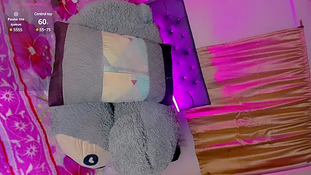 pinkscreens online show from 11, 1, 2025