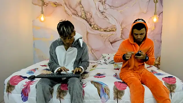 StrawwBoys online show from 10, 12, 2024
