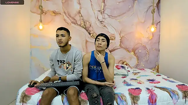 StrawwBoys online show from 11, 12, 2024
