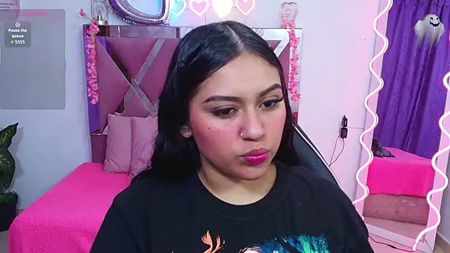 kendra tay online show from 4, 11, 2025