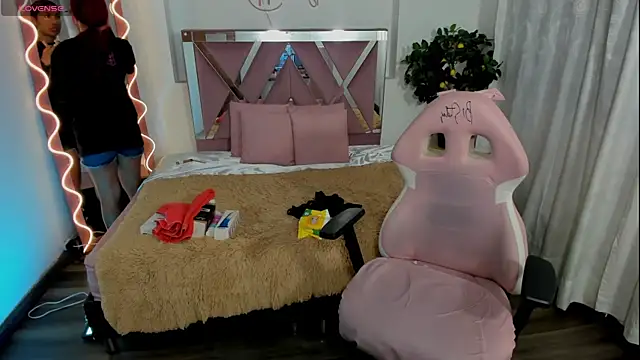 Snapshot of Daphnne_tay chatting on 5, 2, 2025 Daphnne tay online show from 5, 2, 2025