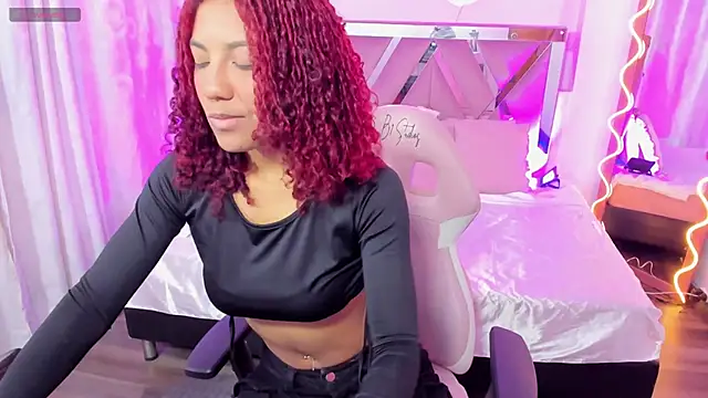 Snapshot of Daphnne_tay chatting on 19, 2, 2025 Daphnne tay online show from 19, 2, 2025