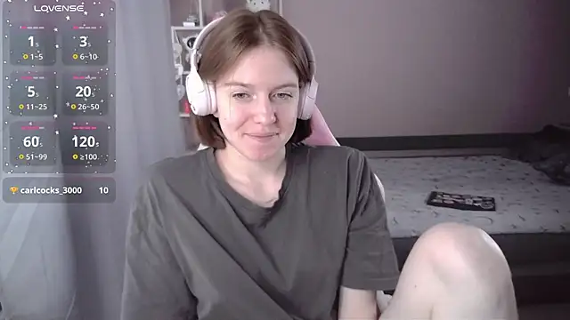 Snapshot of CassieJuice69 chatting on 5, 10, 2025 CassieJuice69 online show from 5, 10, 2025