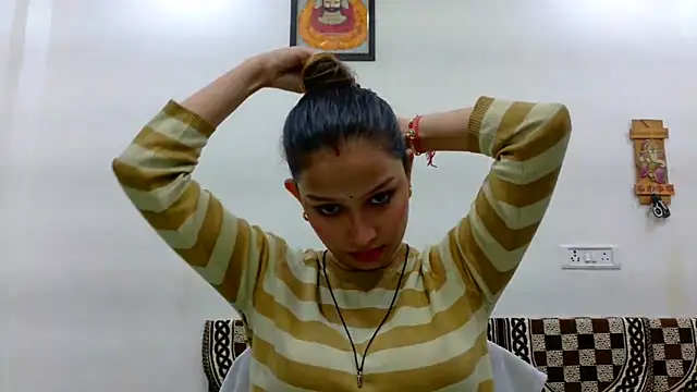 Aleena Rai online show from 8, 10, 2025