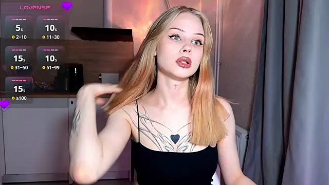 Snapshot of lisa_barbie chatting on 12, 4, 2026 lisa barbie online show from 12, 4, 2026