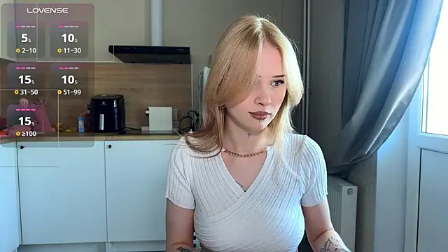 Snapshot of lisa_barbie chatting on 2, 5, 2026 lisa barbie online show from 2, 5, 2026