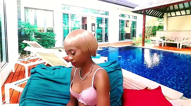 EbonyCreamy69 online show from 13, 2, 2025