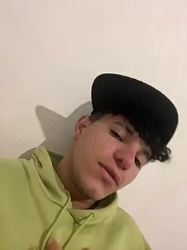 Snapshot of patrick_sanzz chatting on 3, 1, 2025 patrick sanzz online show from 3, 1, 2025