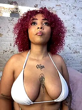 Snapshot of pamela_west chatting on 1, 11, 2025 pamela west online show from 1, 11, 2025