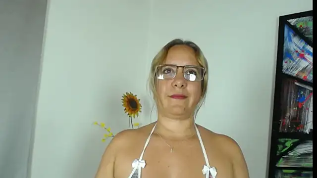 Iivana 19 online show from 17, 2, 2025