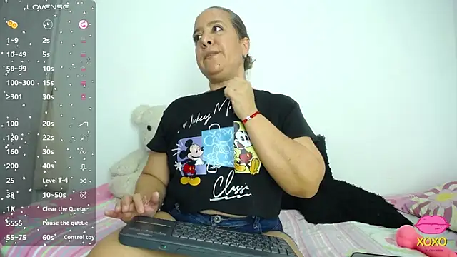 Snapshot of Iivana_19 chatting on 25, 2, 2026 Iivana 19 online show from 25, 2, 2026