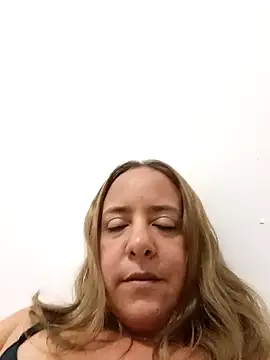 Snapshot of Iivana_19 chatting on 1, 3, 2026 Iivana 19 online show from 1, 3, 2026