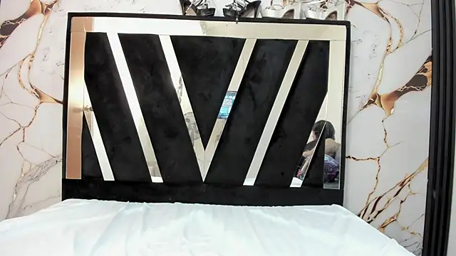 KarinaSimonz online show from 18, 2, 2026