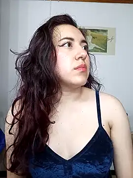 Emi chik online show from 27, 2, 2025