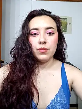 Emi chik online show from 1, 3, 2025