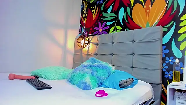 Sweet hot mia online show from 8, 1, 2025