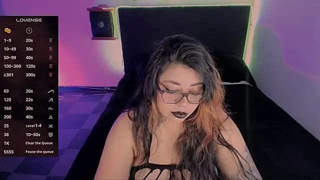 Snapshot of devilfoxtwo chatting on 6, 12, 2024 devilfoxtwo online show from 6, 12, 2024