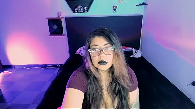 Snapshot of devilfoxtwo chatting on 9, 1, 2025 devilfoxtwo online show from 9, 1, 2025