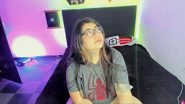 Snapshot of devilfoxtwo chatting on 12, 1, 2025 devilfoxtwo online show from 12, 1, 2025