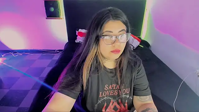 Snapshot of devilfoxtwo chatting on 19, 1, 2025 devilfoxtwo online show from 19, 1, 2025