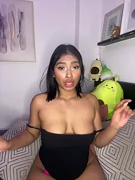 Isabella fasilier online show from 13, 1, 2025