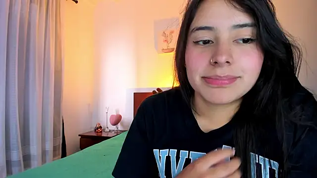 Snapshot of GabyButtler1 chatting on 3, 3, 2025 GabyButtler1 online show from 3, 3, 2025