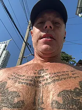 luv2masterb8247 online show from 1, 1, 2025