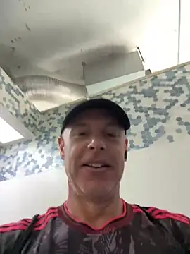 luv2masterb8247 online show from 6, 1, 2025