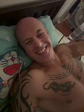 luv2masterb8247 online show from 14, 1, 2025