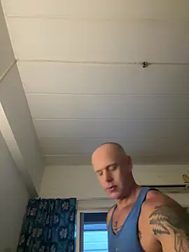 luv2masterb8247 online show from 13, 2, 2025