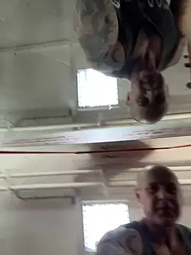 luv2masterb8247 online show from 16, 2, 2025