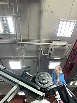 luv2masterb8247 online show from 5, 3, 2025