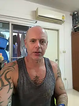 luv2masterb8247 online show from 5, 3, 2025