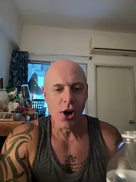 luv2masterb8247 online show from 10, 3, 2025