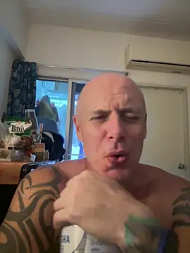 luv2masterb8247 online show from 11, 3, 2025