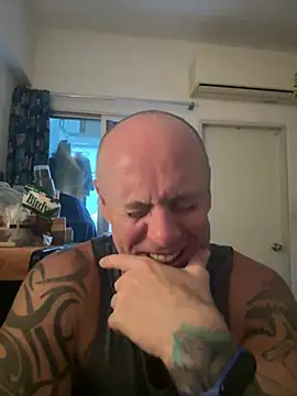 luv2masterb8247 online show from 12, 3, 2025