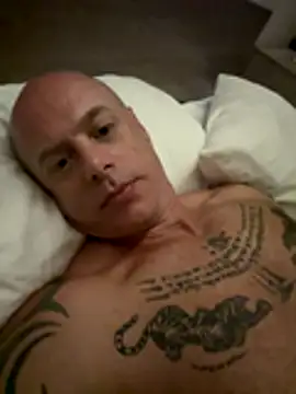 luv2masterb8247 online show from 20, 12, 2025