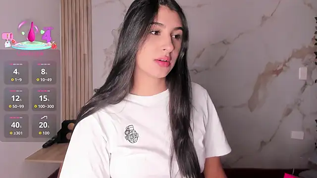 Ashley Evans18 online show from 4, 10, 2025